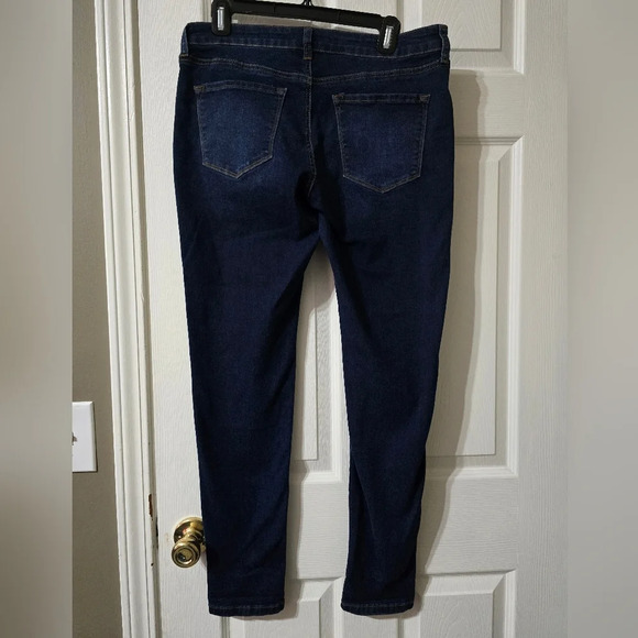 Kancan Mid Rise Gradient Skinny Jeans, Dark Wash, Lots of Stretch, Size 13, EUC! - Picture 5 of 11